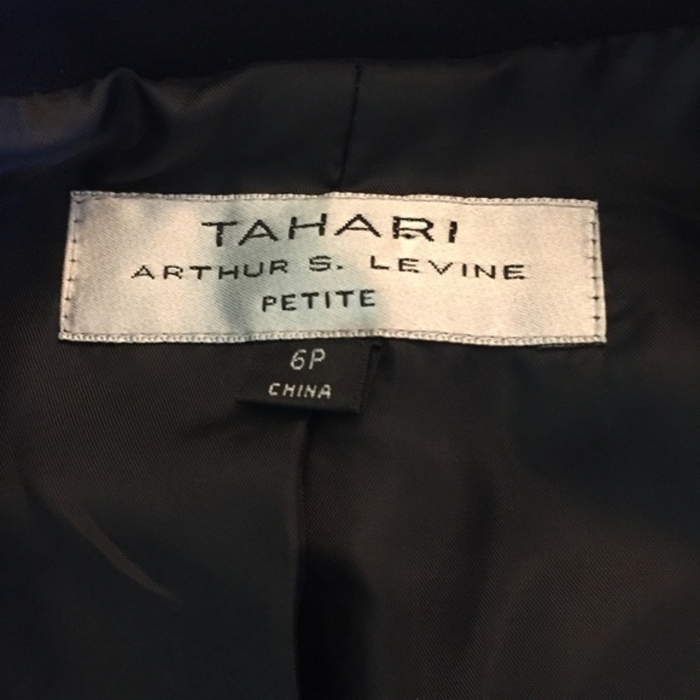 Tahari Black Sash Accent Blazer | Size 6P Petite | Tailored Cropped Jacket - Picture 7 of 8